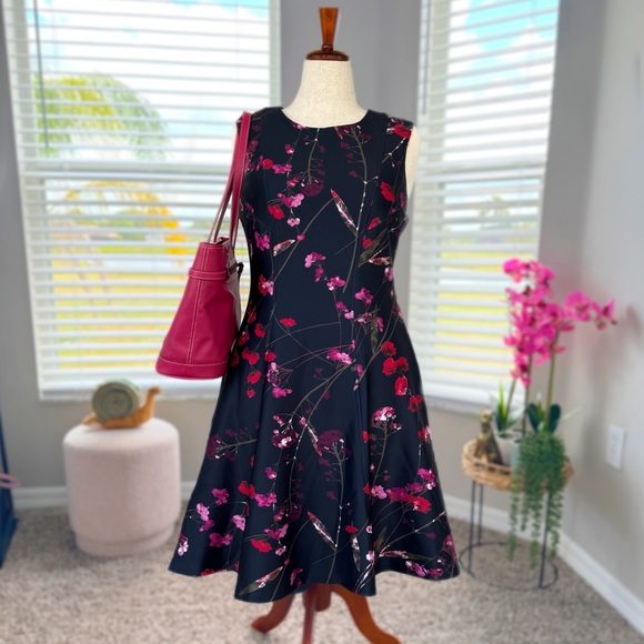 Tommy Hilfigure Floral Motif Paint Splatter Black Casual Fit and Flare Dress - Picture 9 of 9